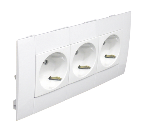 Tomada Tripla Schuko Modular com Obturador L75 - 6 Módulos